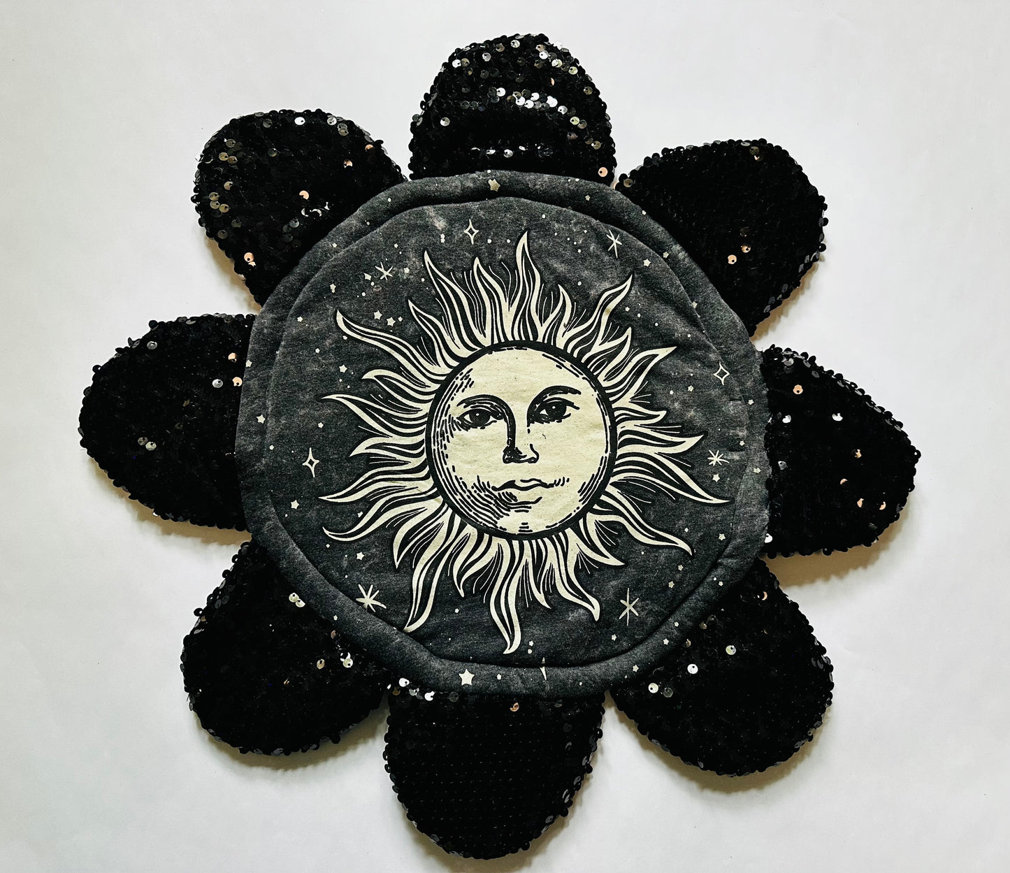 Moon & Sun Flow Flower, black sequin petals