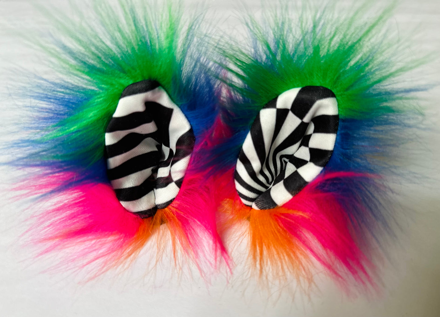 Rainbow fur, B&W Psychedelic